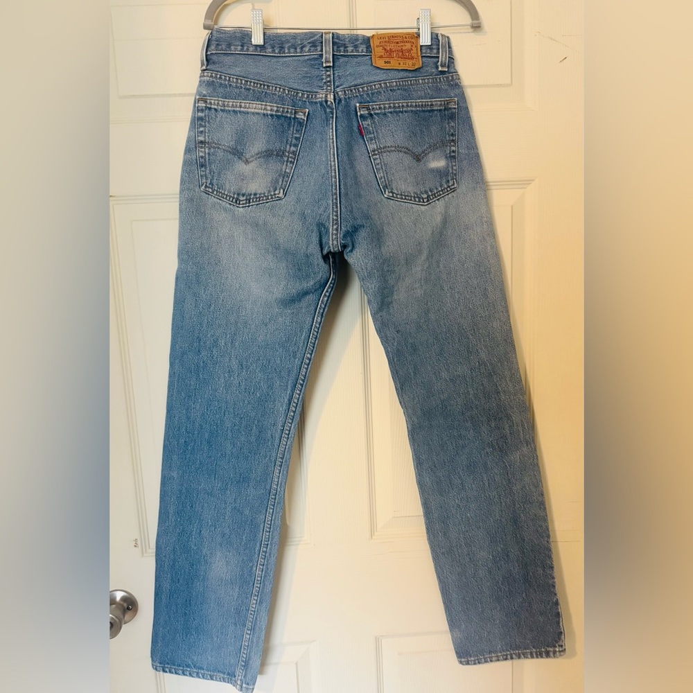 ✨VINTAGE LEVI’S ✨ - Picture 2 of 8